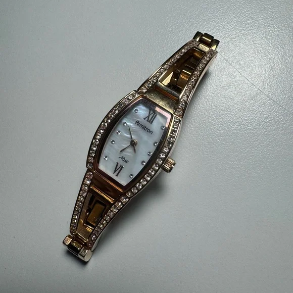 Watch - Picture 5 of 5